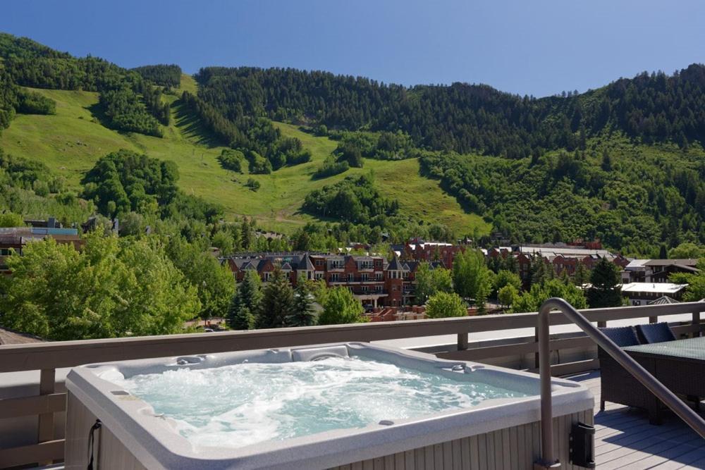 Independence Square 304, Stylish Hotel Room With Downtown Views & Great Location Aspen Exterior foto